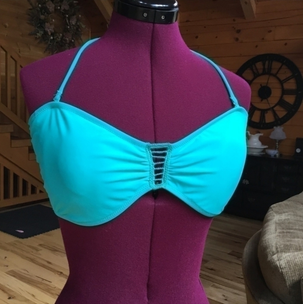American Eagle Outfitters Bikini Top  Junior 11 / 13  Nwot